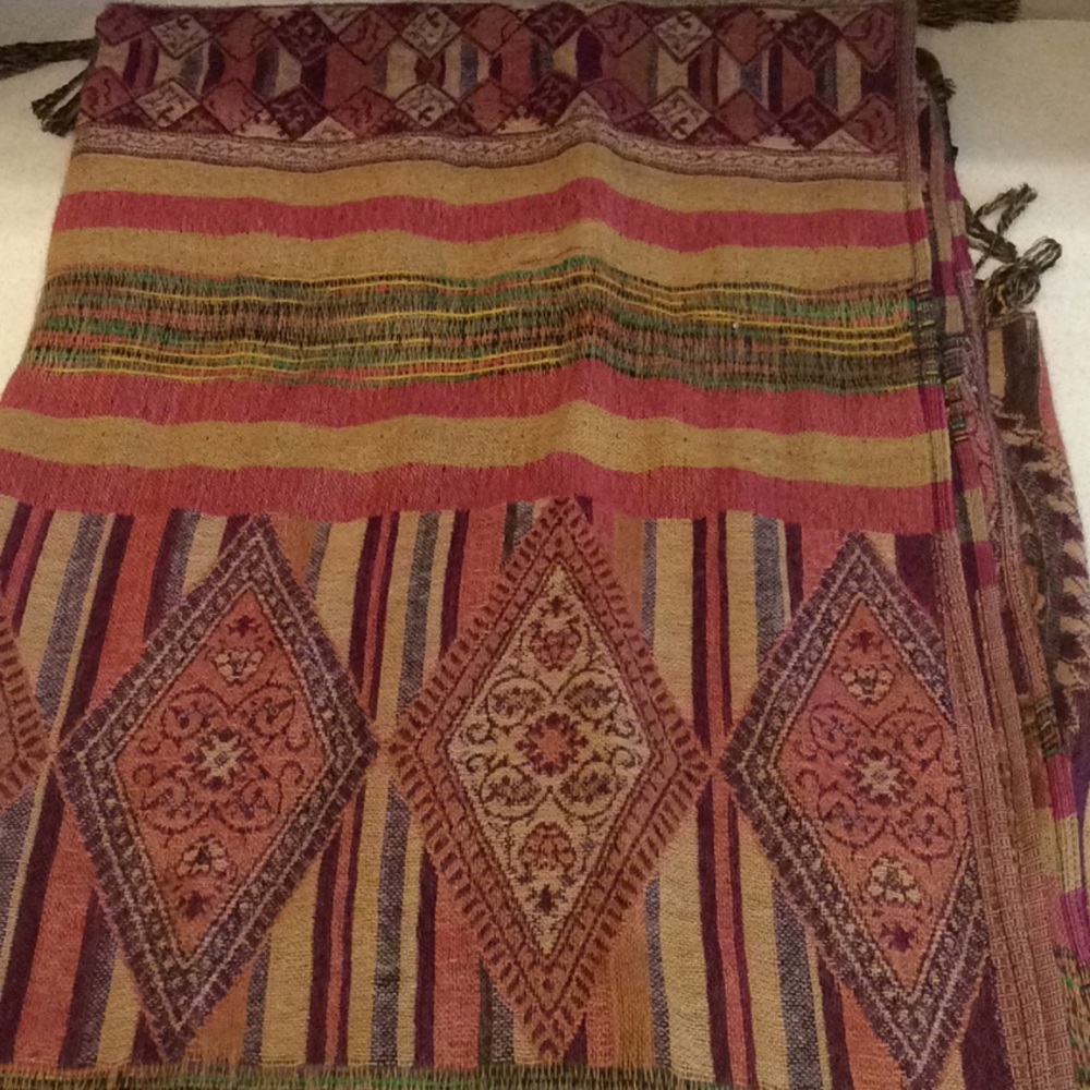 Multi-colored scarf - Picture 2 of 3